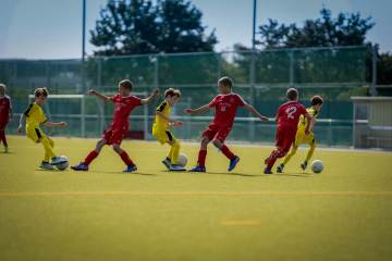 中国男足美加墨世界杯完成不了的“星愿”吉利银河给办了｜汽势营销｜YOO棋牌（配图示意）